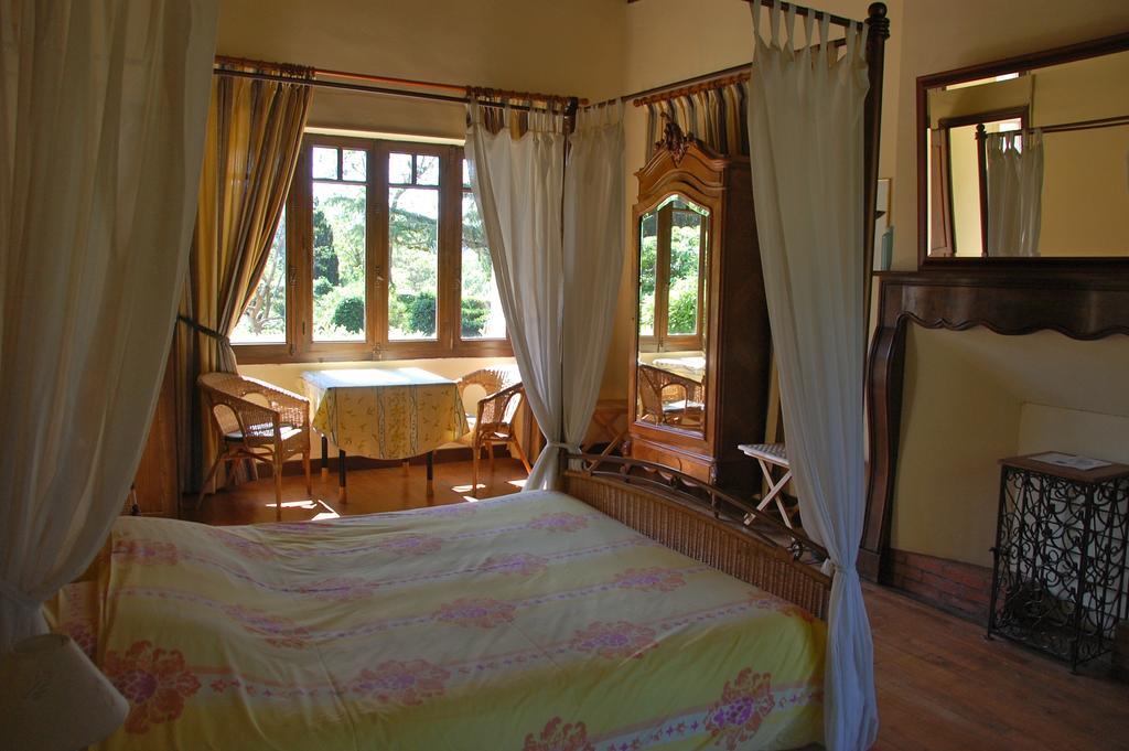 Domaine Le Peyrou Bed & Breakfast Luzech Phòng bức ảnh