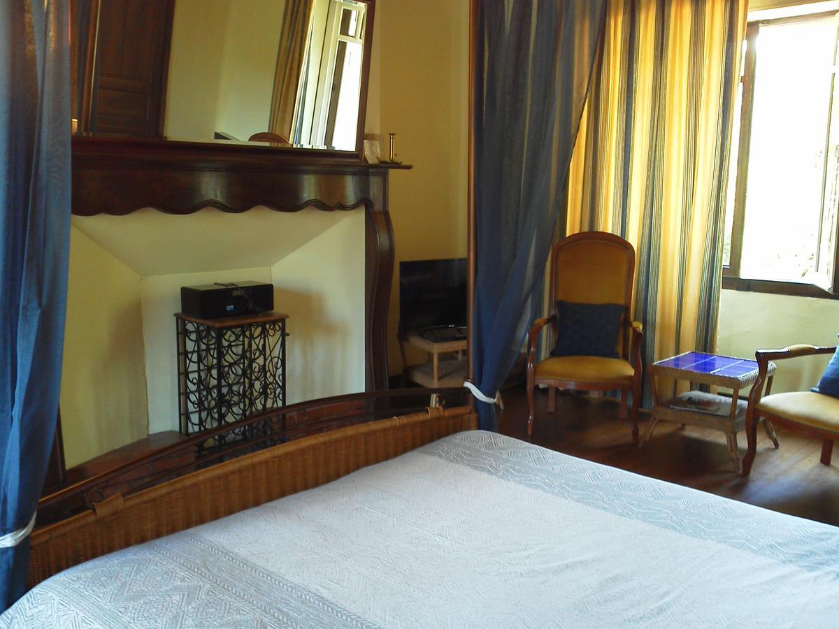 Domaine Le Peyrou Bed & Breakfast Luzech Ngoại thất bức ảnh